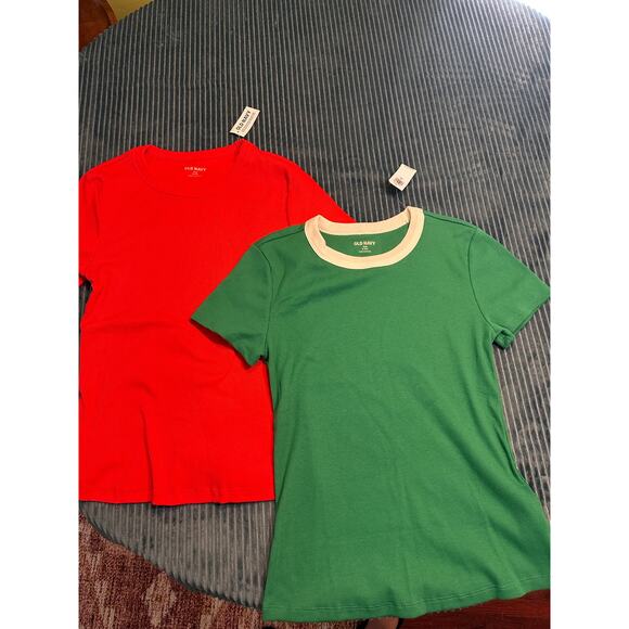 Old Navy 2-Pack Ribbed Stretch Tees - Size M - Runs Small - Picture 1 of 3